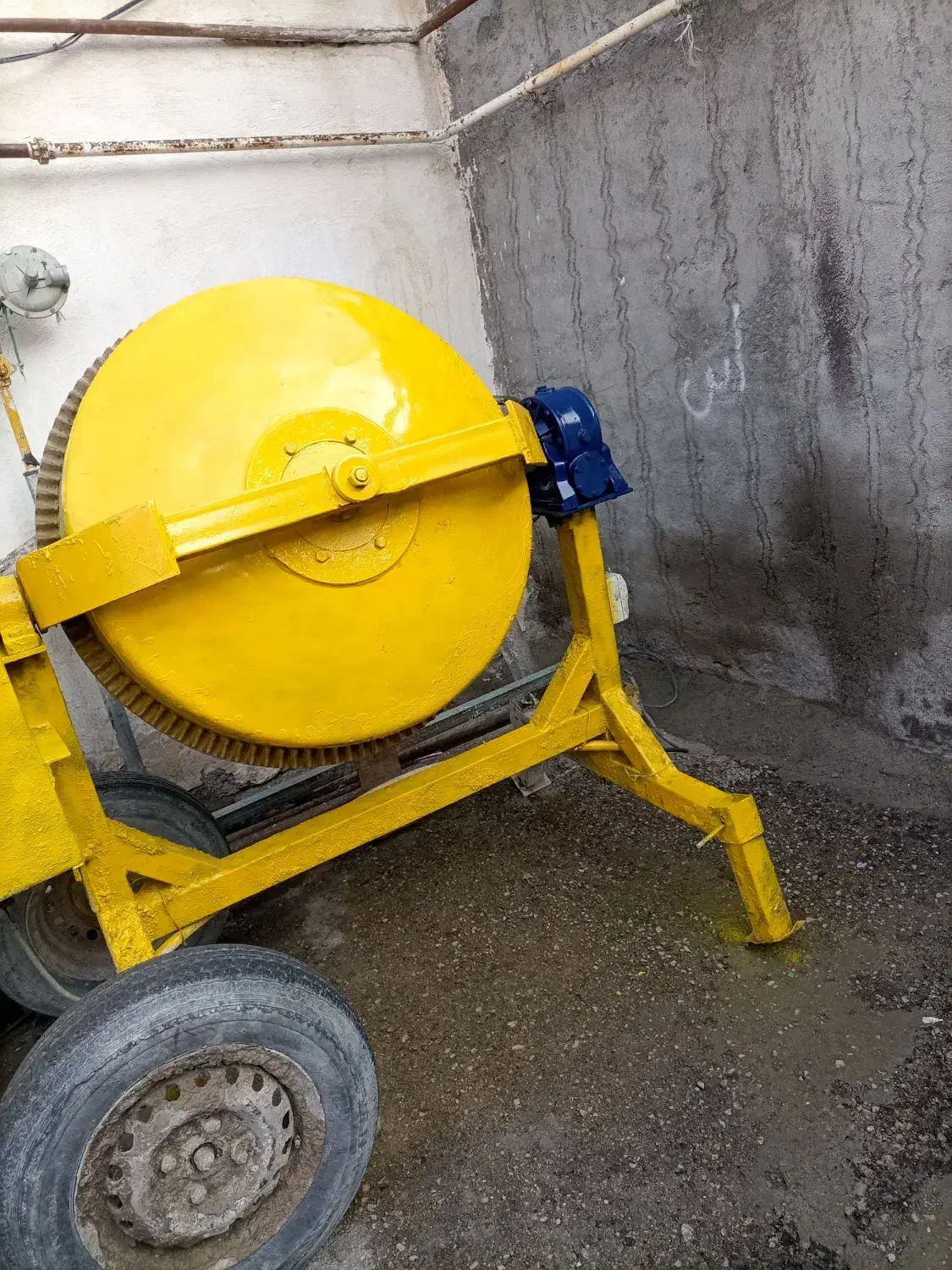 دوعددبالابر و بتونیر|ماشین‌آلات صنعتی|اردبیل, |دیوار