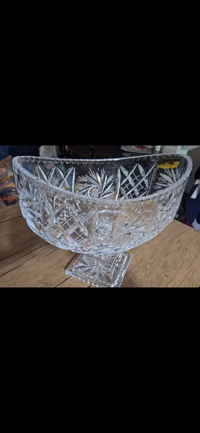 کشکول بلوری پایه دار|ظروف سرو و پذیرایی|فولادشهر, C1|دیوار