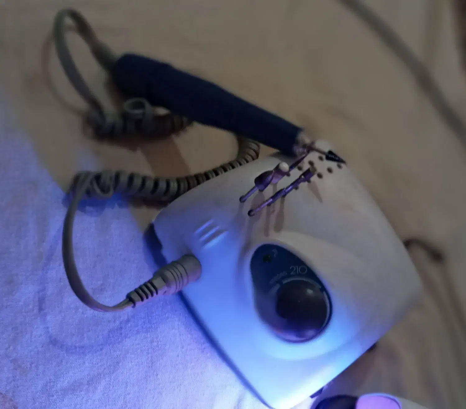 دستگاه سوهان برقی و یووی کاشت ناخن دست دوم|آرایشی، بهداشتی، درمانی|شاهین دژ, |دیوار