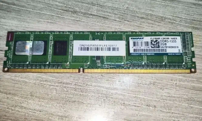 دو عدد رم 2GB ddr3|قطعات و لوازم جانبی رایانه|بندر انزلی, بشمن|دیوار