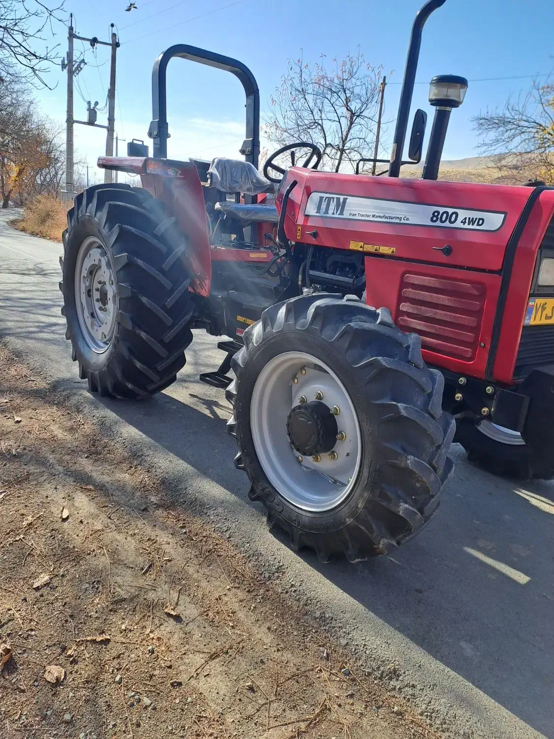 تراکتور۸۰۰‌ مدل۴۰۱خشک‌ پمپ‌ کوچیک|خودرو سنگین|کرمانشاه, |دیوار