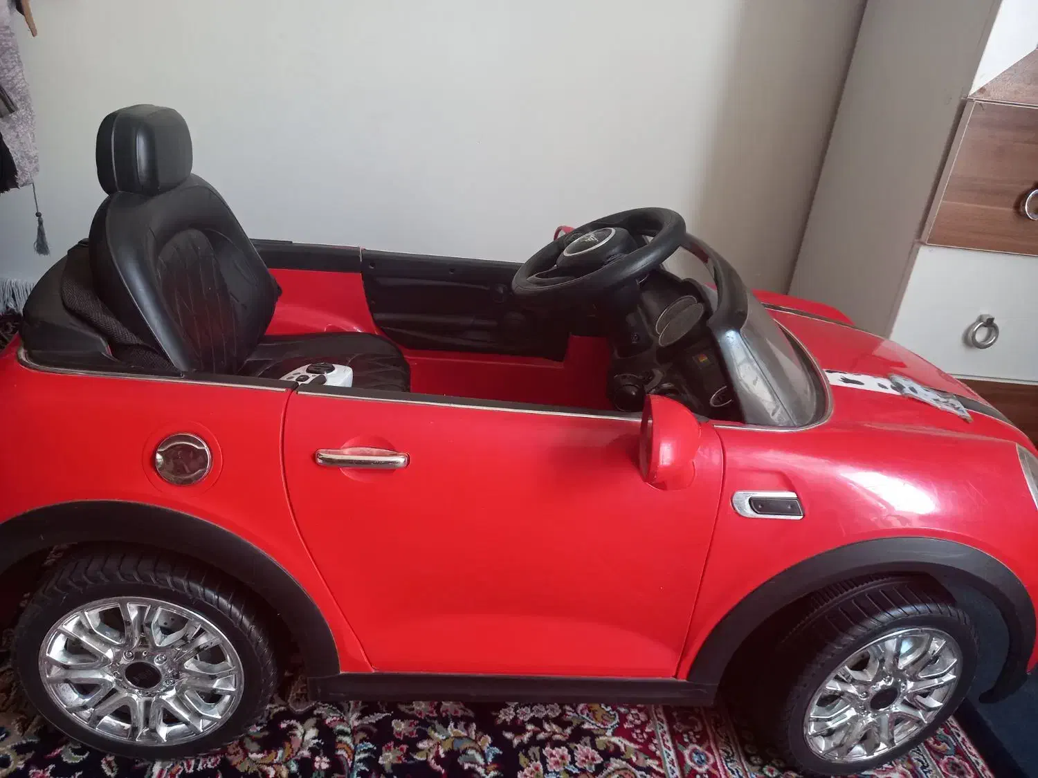 ماشین شارژی|اسباب‌بازی بچه|همدان, |دیوار