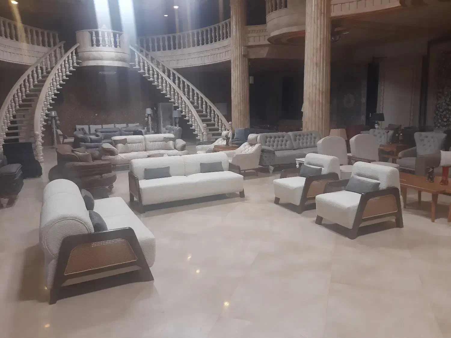 رویه کوب و زیر کار چی|استخدام صنعتی، فنی، مهندسی|تهران, یافتآباد|دیوار