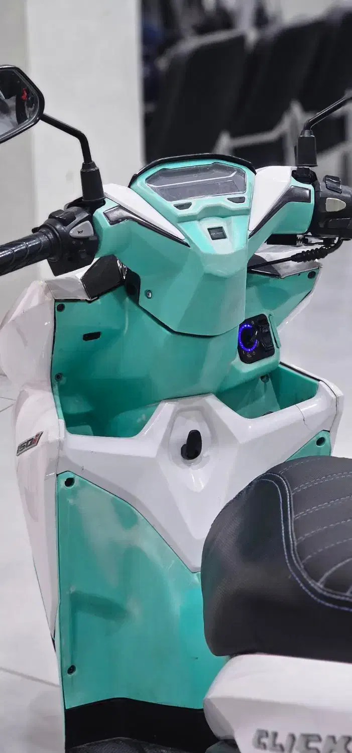 کلیک ۱۴۰۱|موتورسیکلت|شیراز, کوشک میدان|دیوار