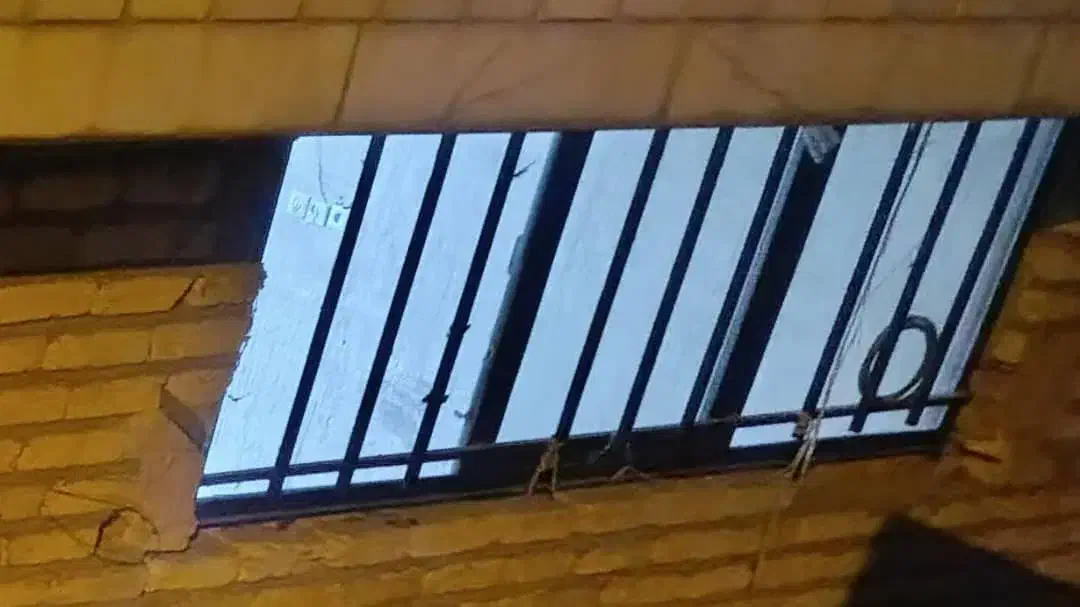 درب و پنجره باغی|مصالح و تجهیزات ساختمان|اصفهان, کنگاز|دیوار