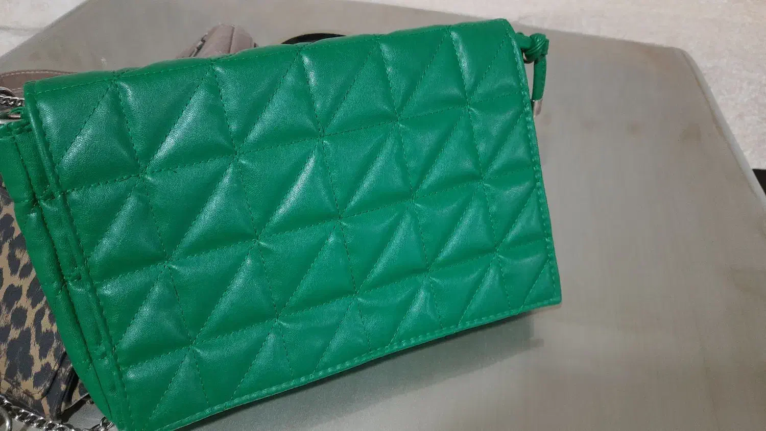 کیف|کیف، کفش، کمربند|سقز, |دیوار