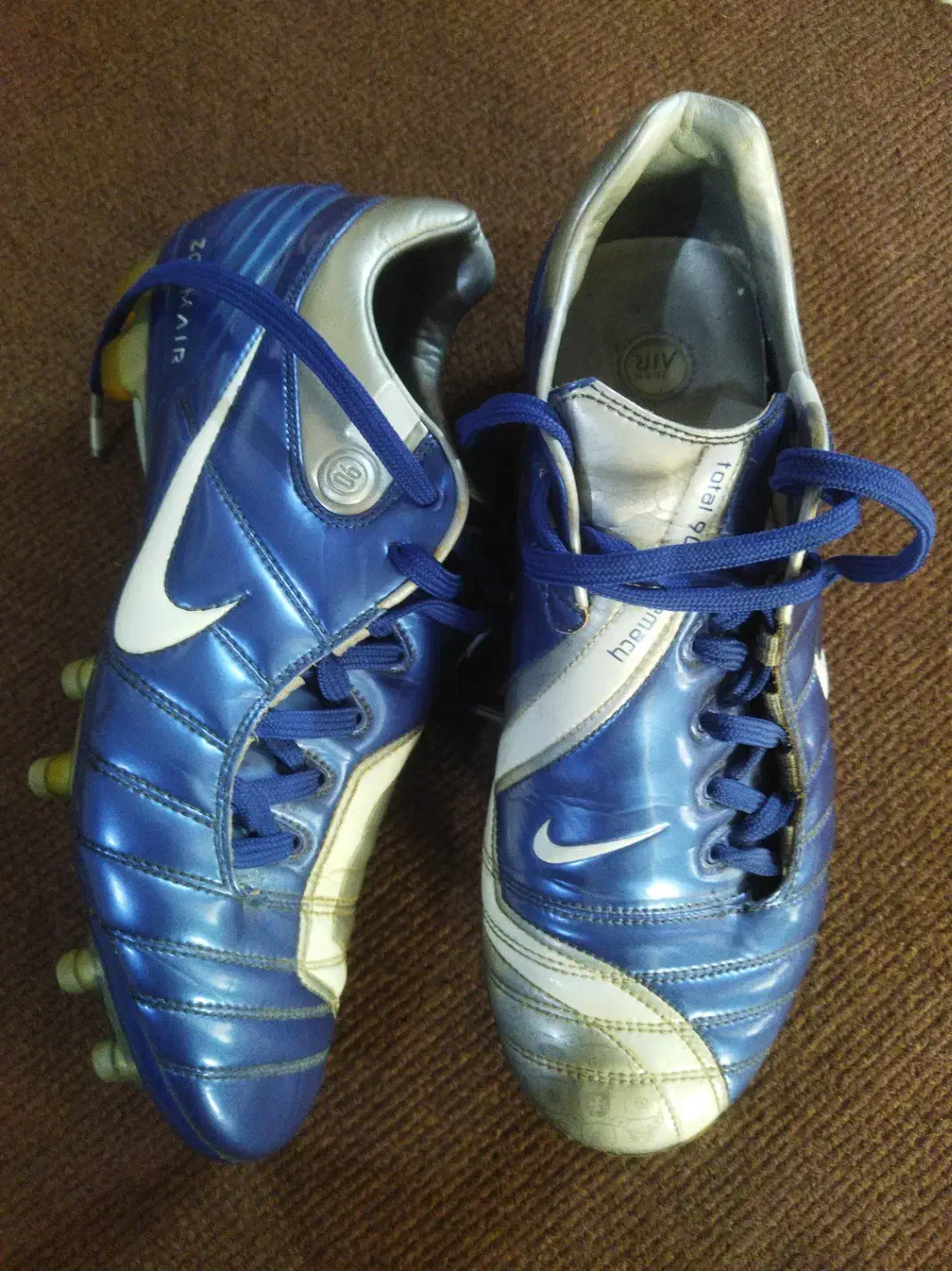 استوک چمن|کیف، کفش، کمربند|میانه, |دیوار