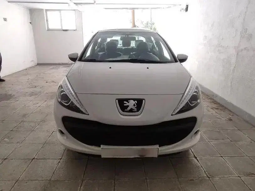 پژو 207 سقف شیشه ای مدل 1404|خودرو سواری و وانت|اهواز, کیانپارس |دیوار