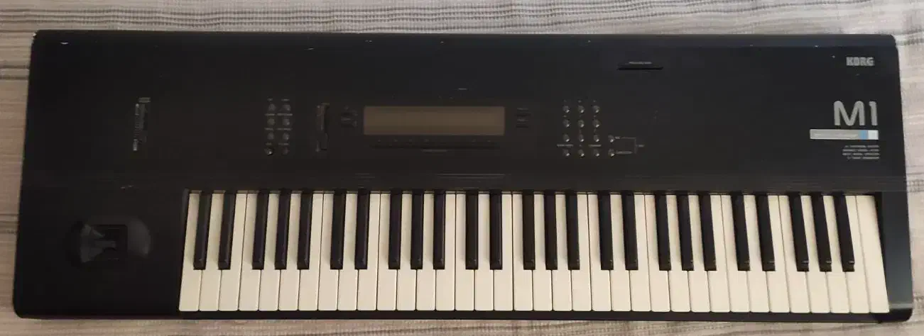 KORG M1  سینت کرگ ام یک|پیانو، کیبورد، آکاردئون|آمل, |دیوار