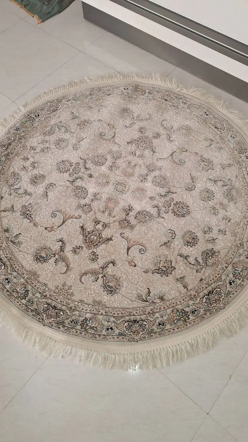 فرش گرد 700شانه|فرش|قم, پردیسان|دیوار