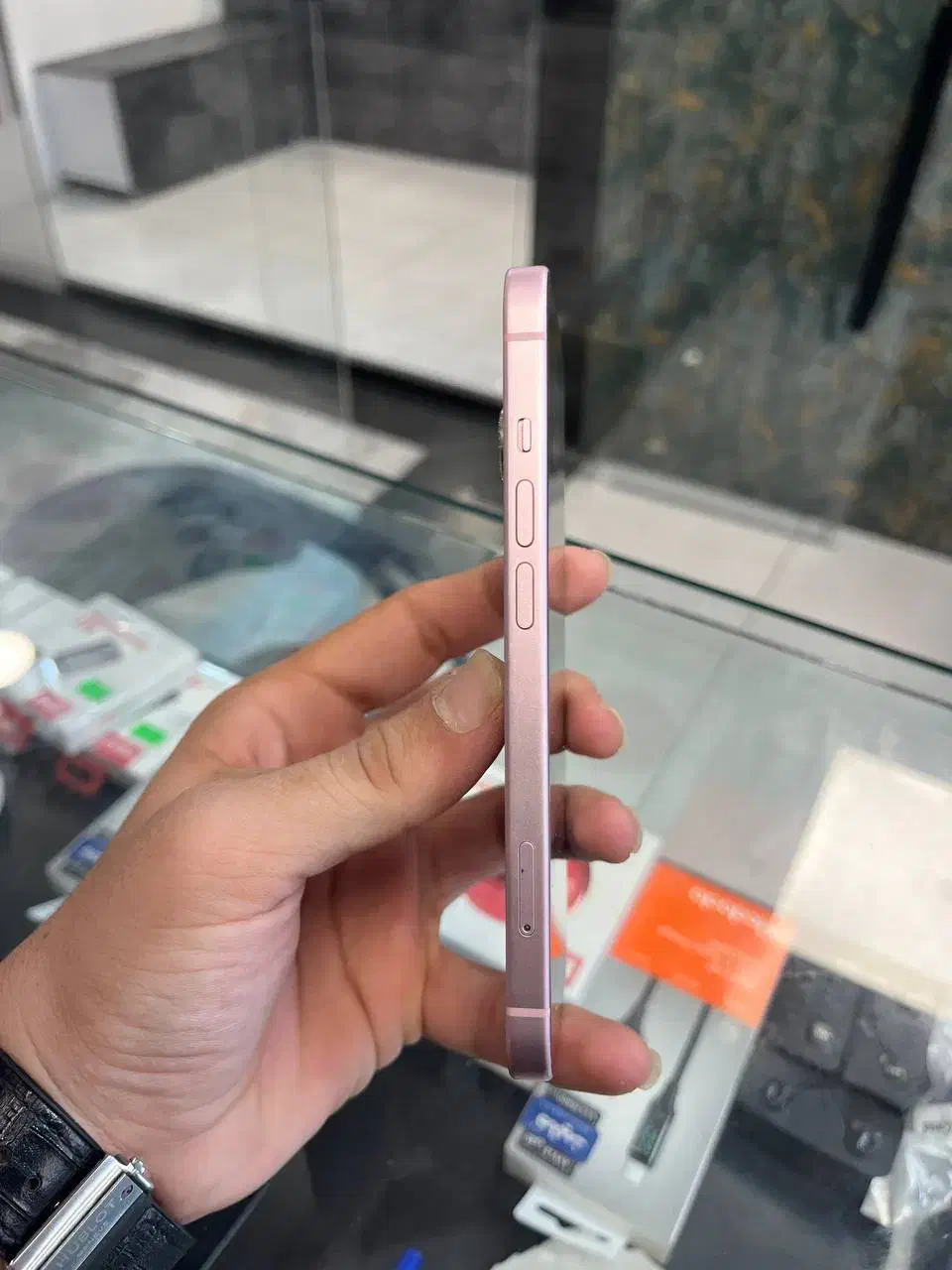 iphone 15 128 ch نقد و اقساط بدون چک|موبایل|کرج, مهرویلا جنوبی|دیوار