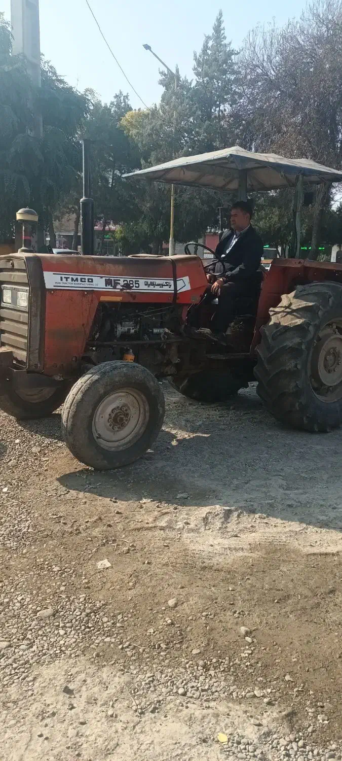 تراکتور ۲۸۵مدل ۷۳|خودرو سنگین|پارس‌آباد, |دیوار