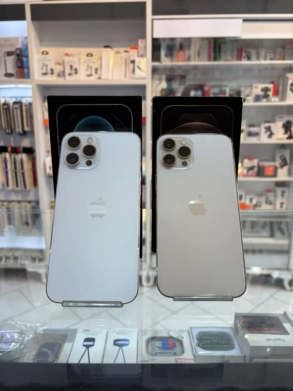 ایفون ۱۲پرومکس در حد نو واقعی|موبایل|کرج, گوهردشت|دیوار