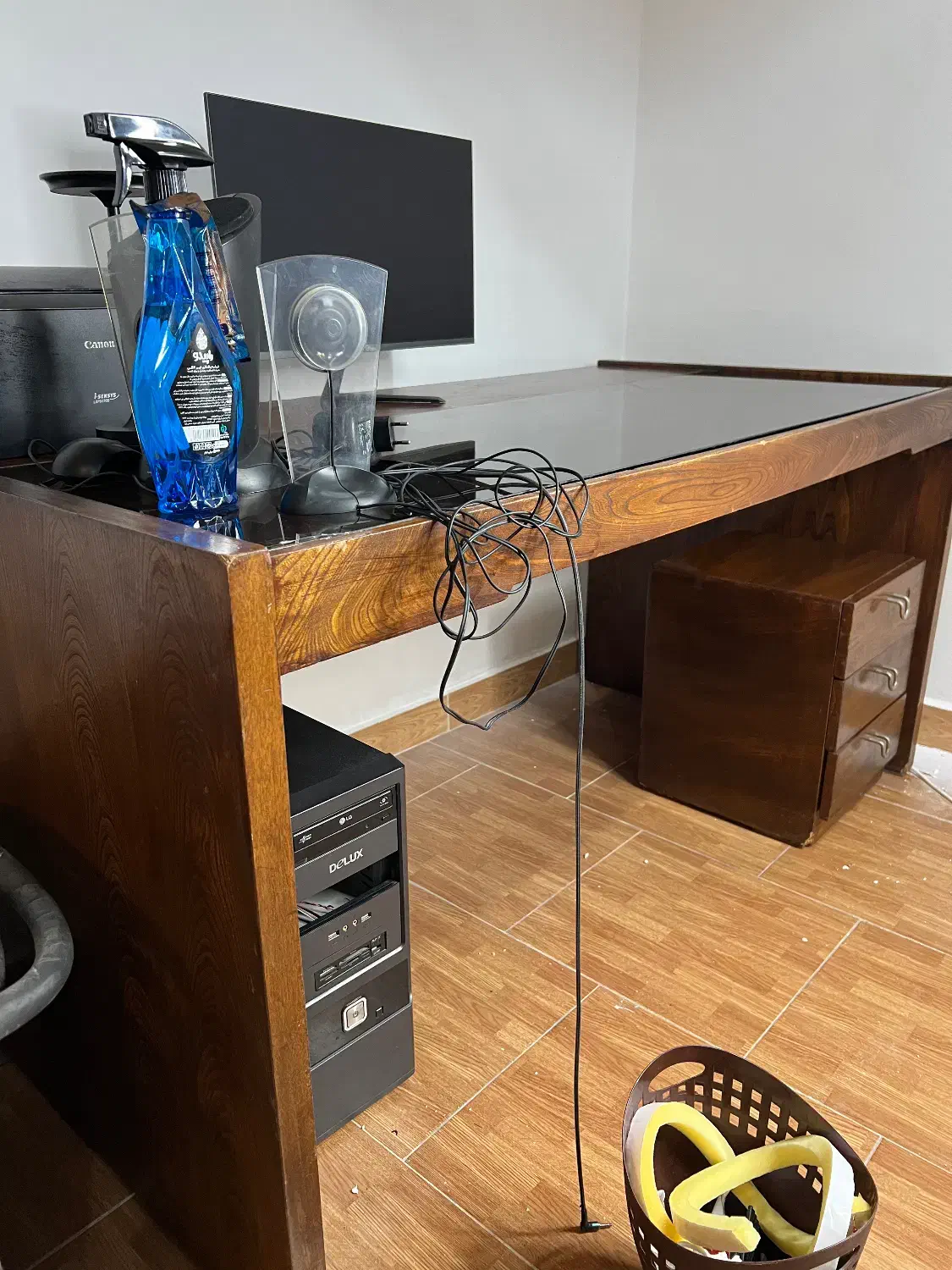 میز|میز تحریر و کامپیوتر|رشت, رودباری|دیوار