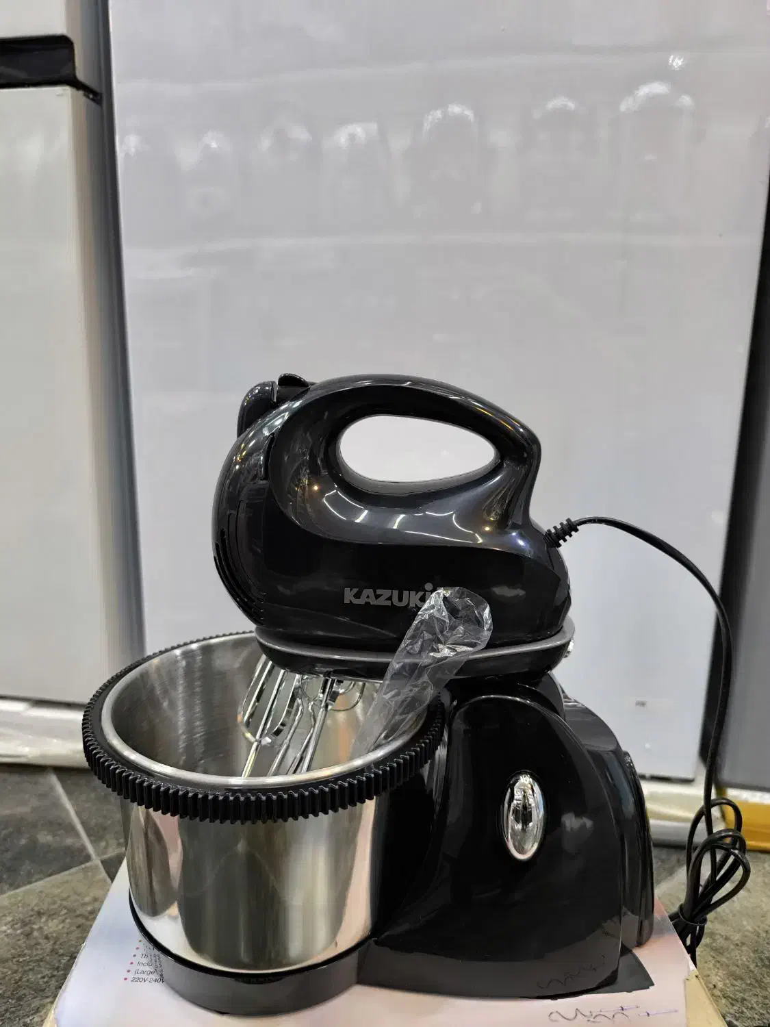 همزن کاسه دار 2ونیم لیتری کازوکی 5 سرعت ضمانت دار|خردکن، آسیاب، غذاساز|مشهد, طلاب|دیوار