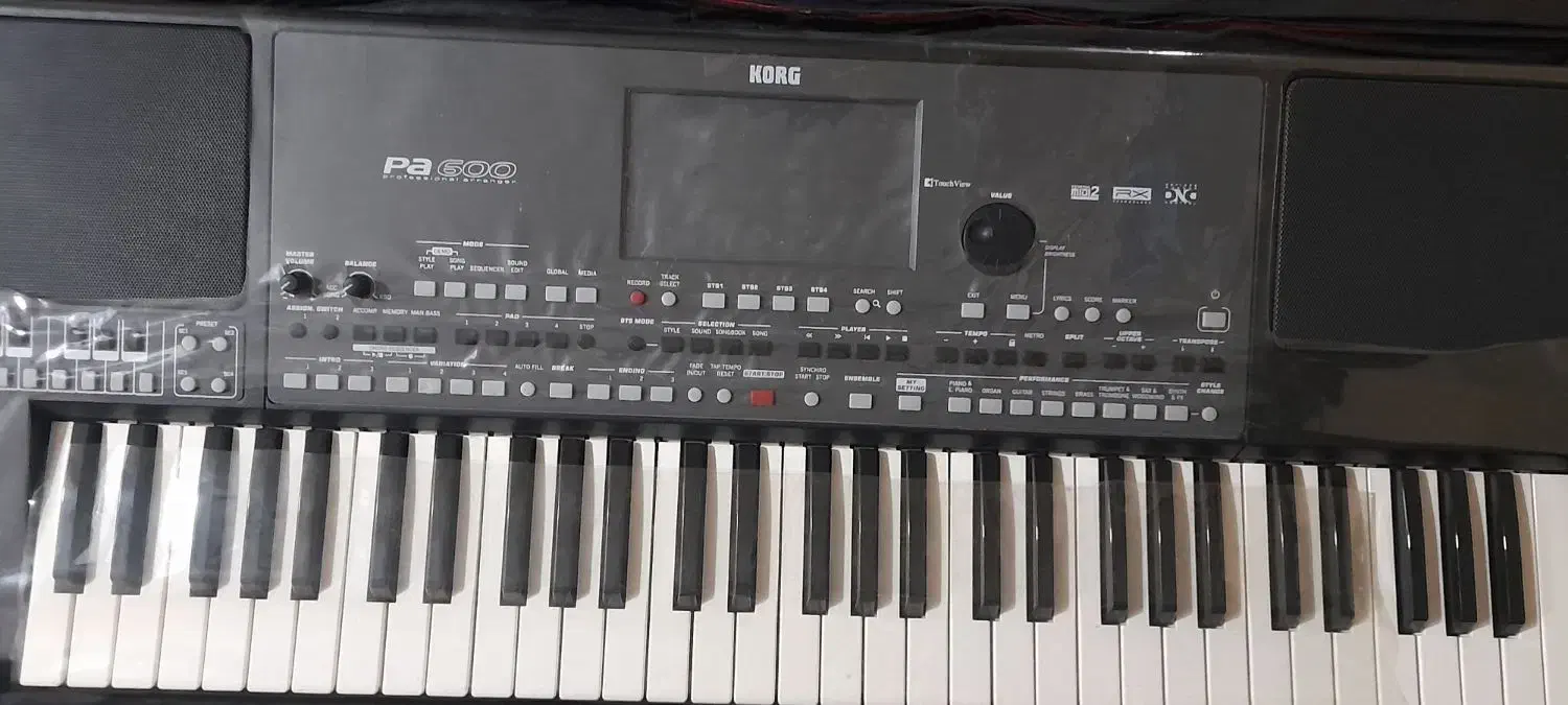 کیبورد مدل pa600|پیانو، کیبورد، آکاردئون|ری, فیروزآبادی|دیوار