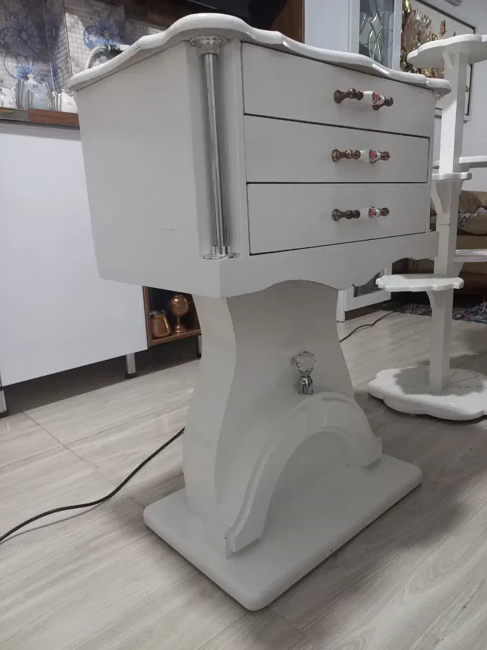 جا قاشقی ۲۴ نفره وپایه قابلمه|آب‌چکان و نظم‌دهنده ظروف|مشهد, حضرت حجت|دیوار