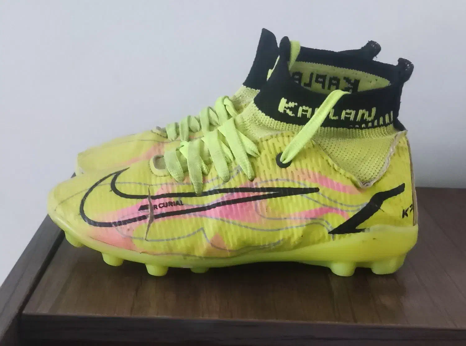 کفش فوتبال|کفش و لباس بچه|بوشهر, |دیوار