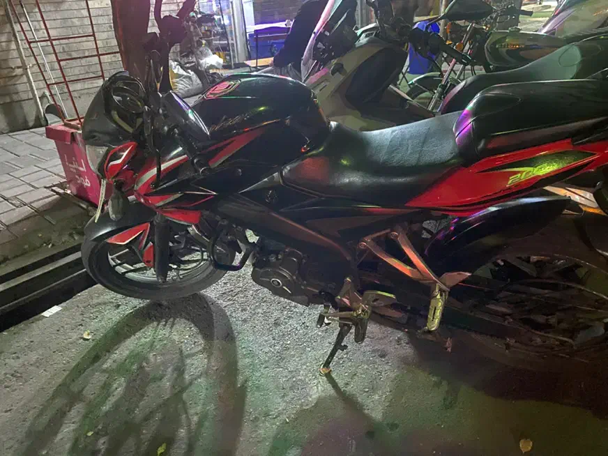 ان اس ۲۰۰مدل ۹۳ وحشی|موتورسیکلت|تهران, لاله زار|دیوار