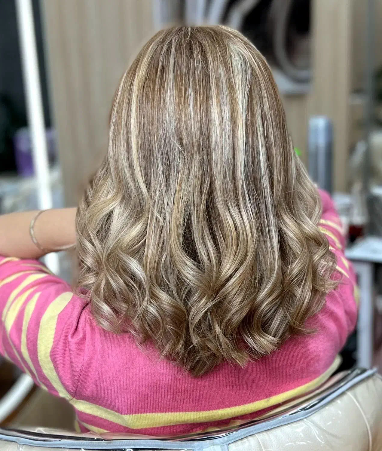 مدل برای رنگ ولایت|خدمات آرایشگری و زیبایی|کرج, گوهردشت|دیوار