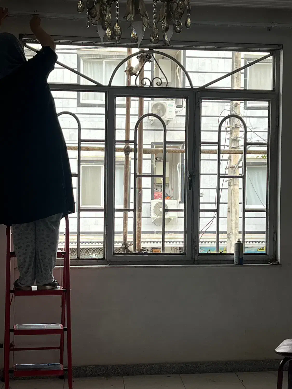 فروش ۳ عدد پنجره و شیشه دودی و میله پرده سالم باهم|مصالح و تجهیزات ساختمان|تالش, هشتپر|دیوار