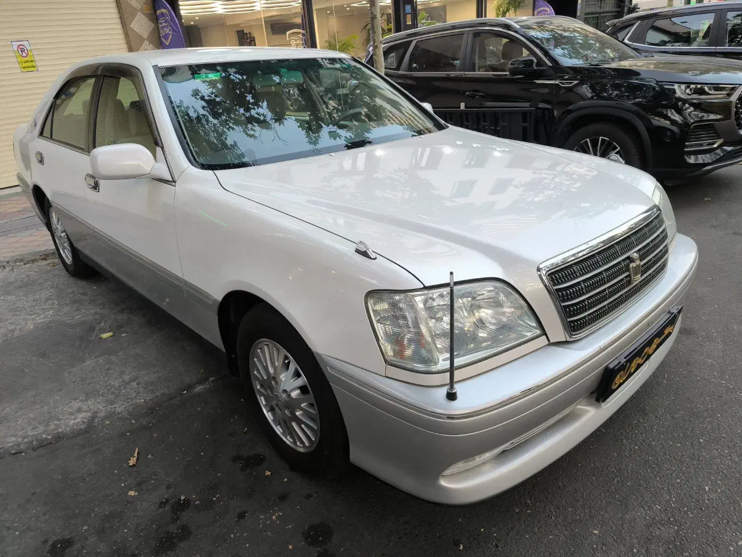 تویوتا کراون مدل ۲۰۰۱ بی رنگ استثنایی|خودرو سواری و وانت|تهران, مهران (سیدخندان)|دیوار