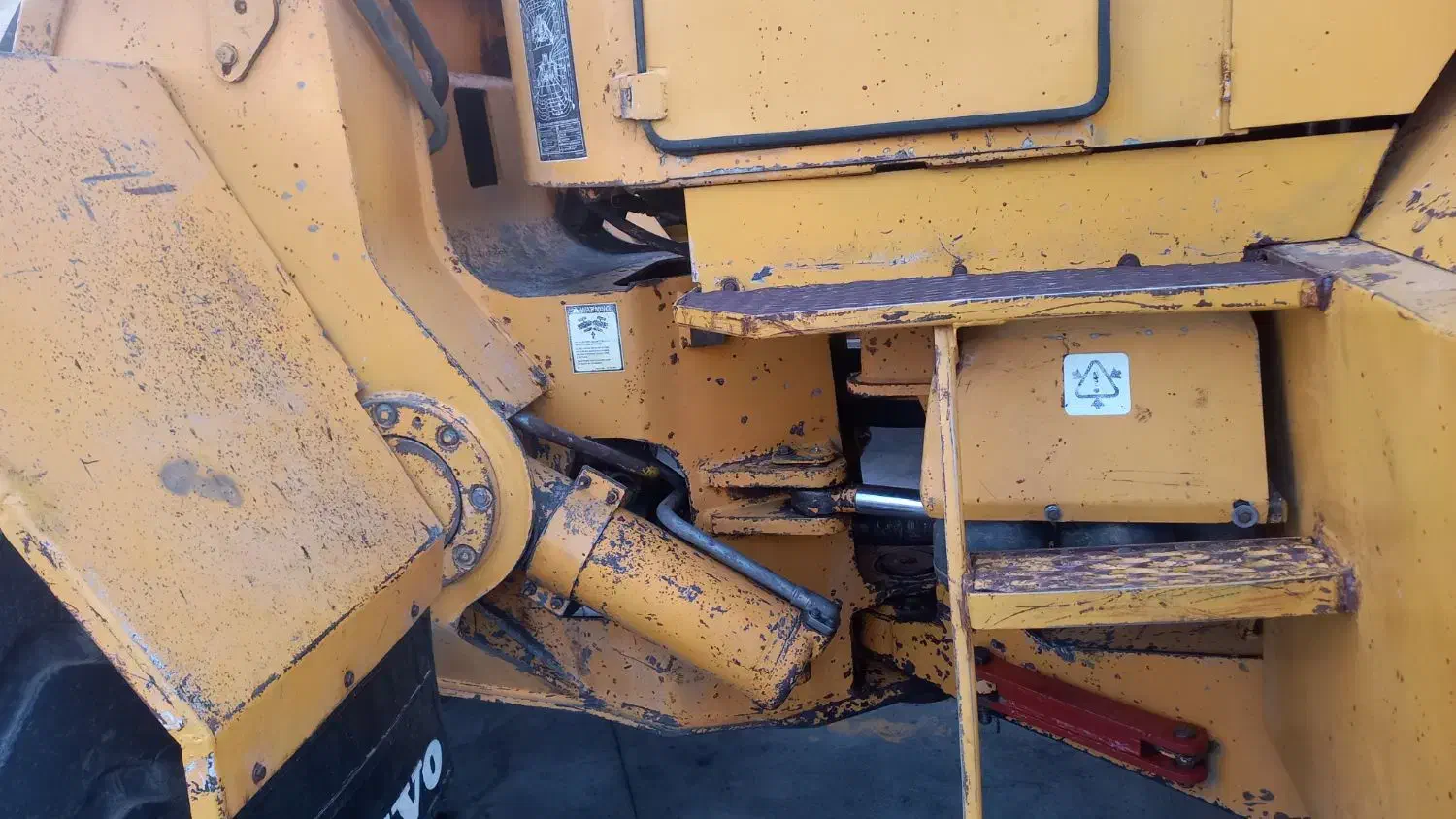 لودر ولوو ال۱۲۰|خودرو سنگین|قمرود, |دیوار