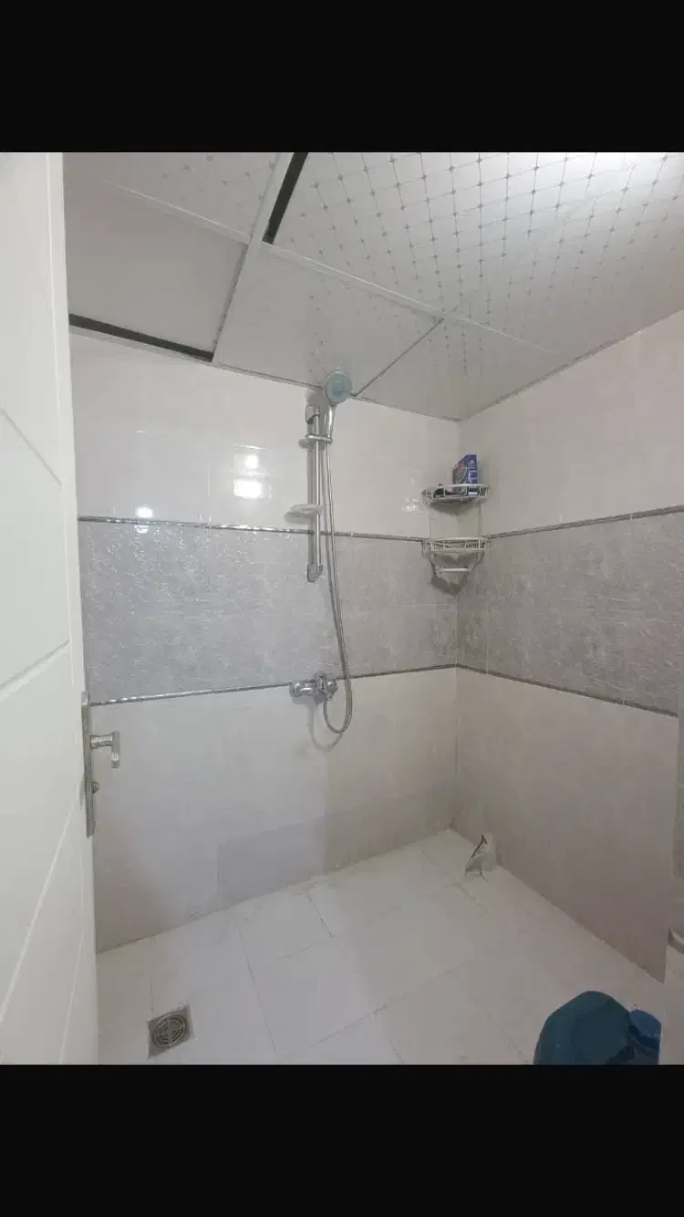 60 متر - 1 خواب - رو به روی مترو اشرفی اصفهانی