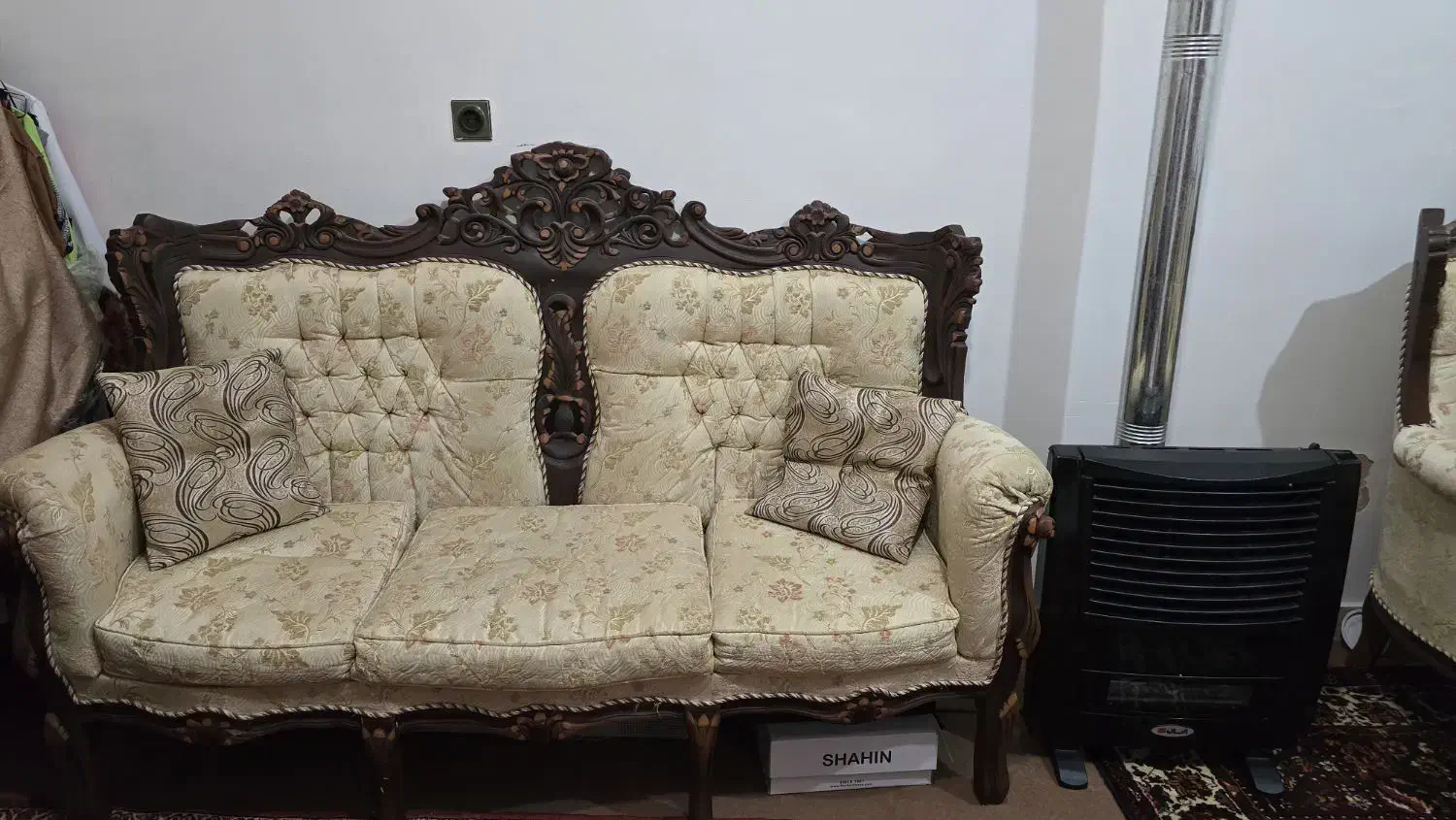 سرویس چوب. مبلمان ۹ نفره سلطنتی .|مبلمان خانگی و میز عسلی|بروجن, |دیوار