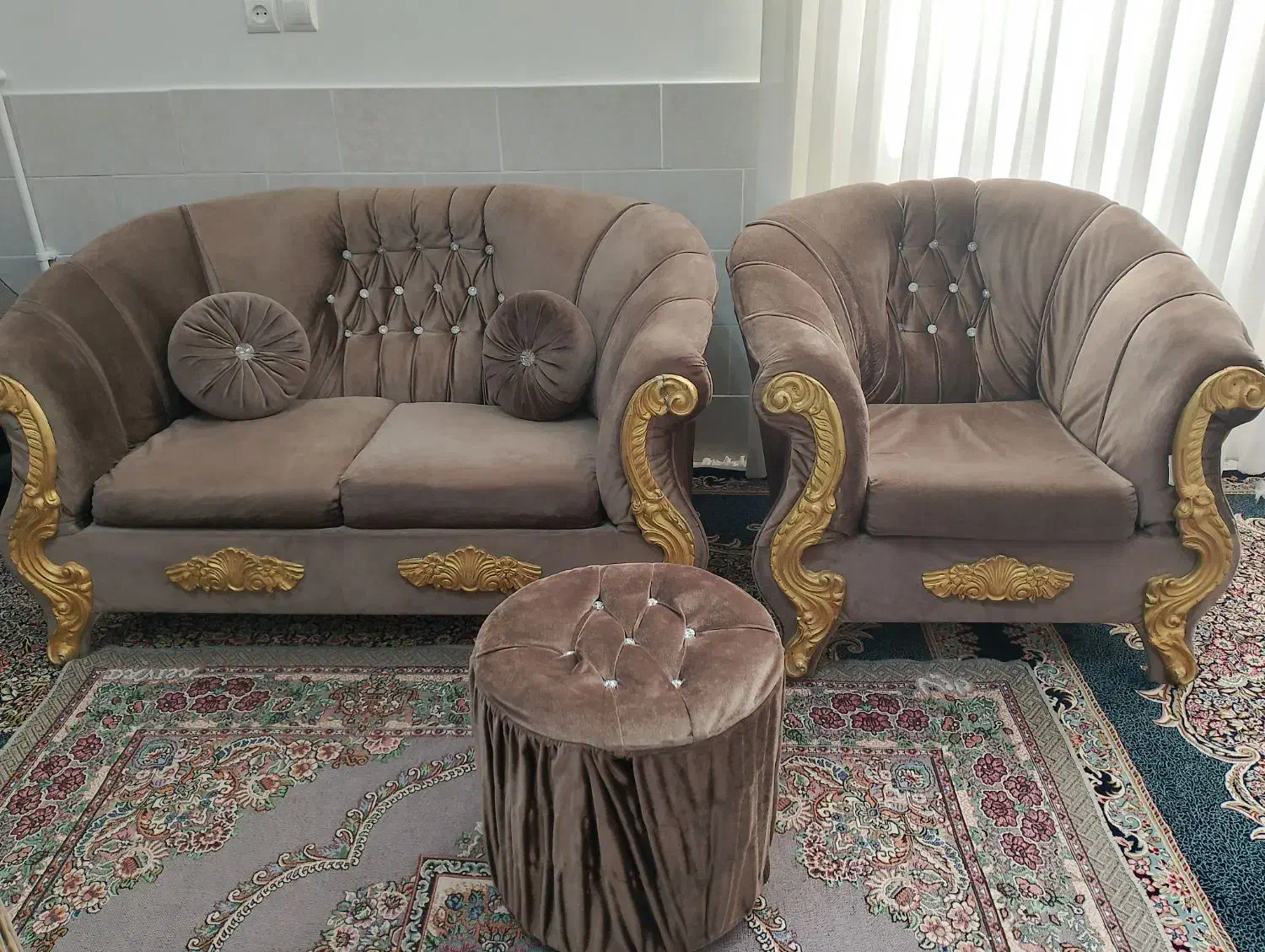 مبل|مبلمان خانگی و میز عسلی|قائن, |دیوار