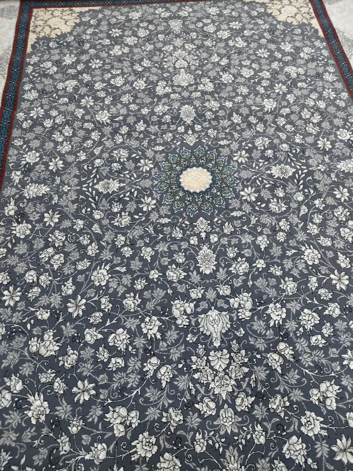 فرش بازرگانی روژینا|فرش|بم, |دیوار