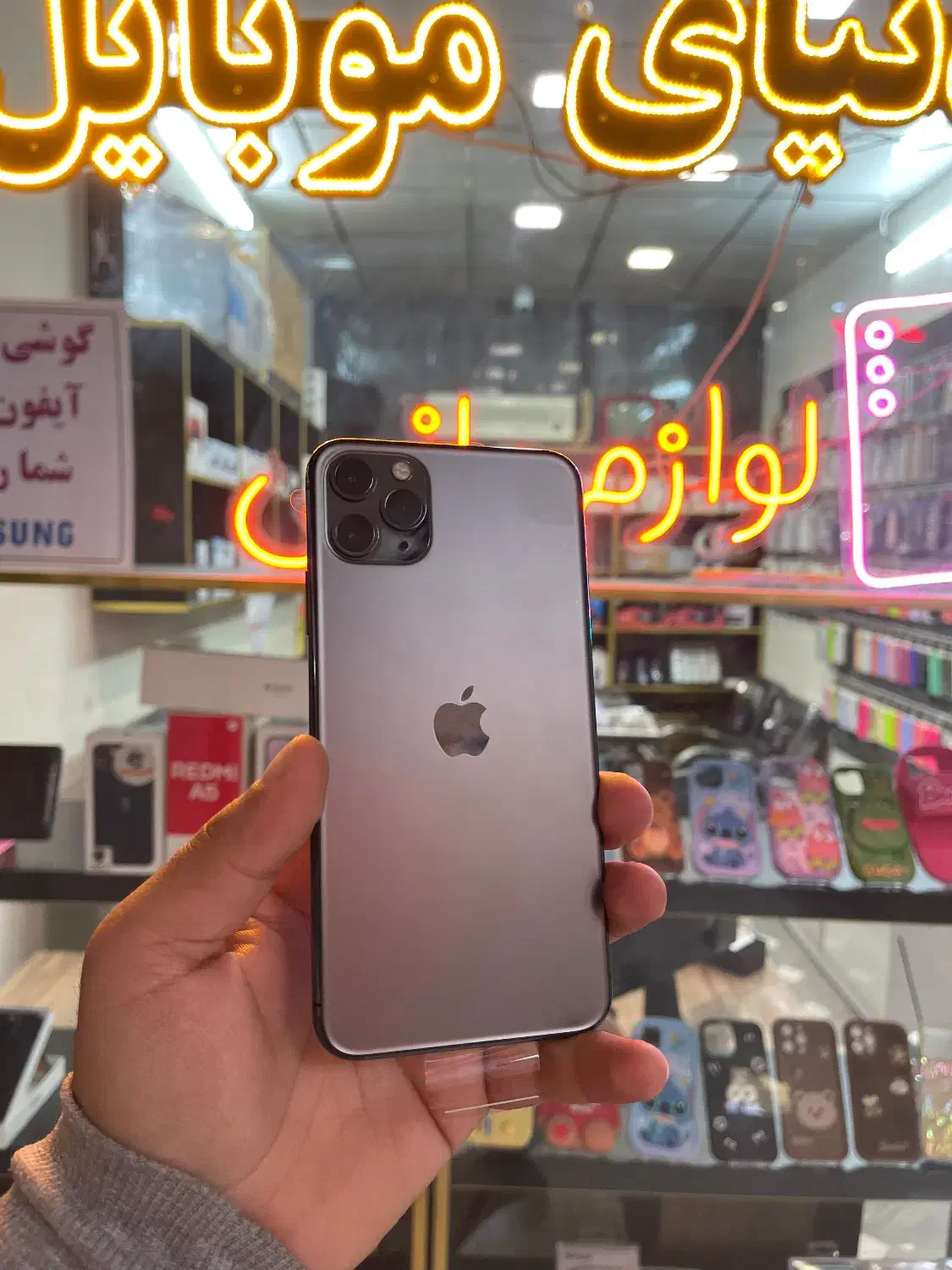 11promax درحد نو باتری 84% فابریک|موبایل|زنجان, |دیوار