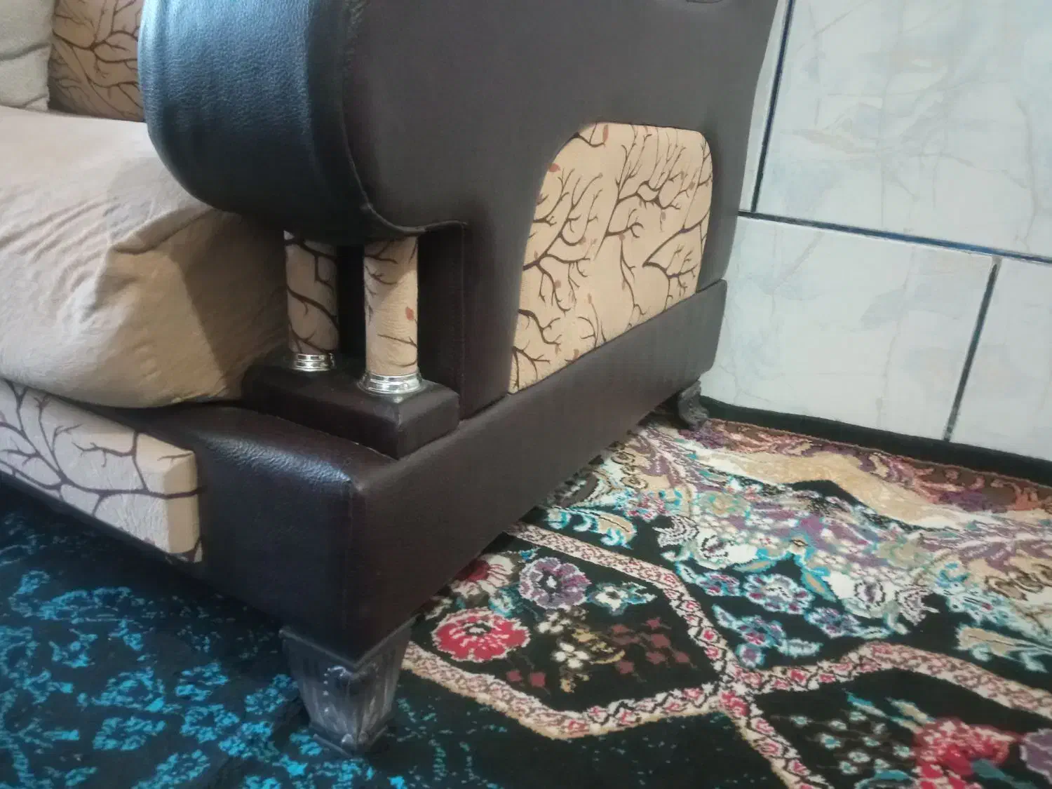 مبل سه نفره|مبلمان خانگی و میز عسلی|شیراز, حجت آباد|دیوار
