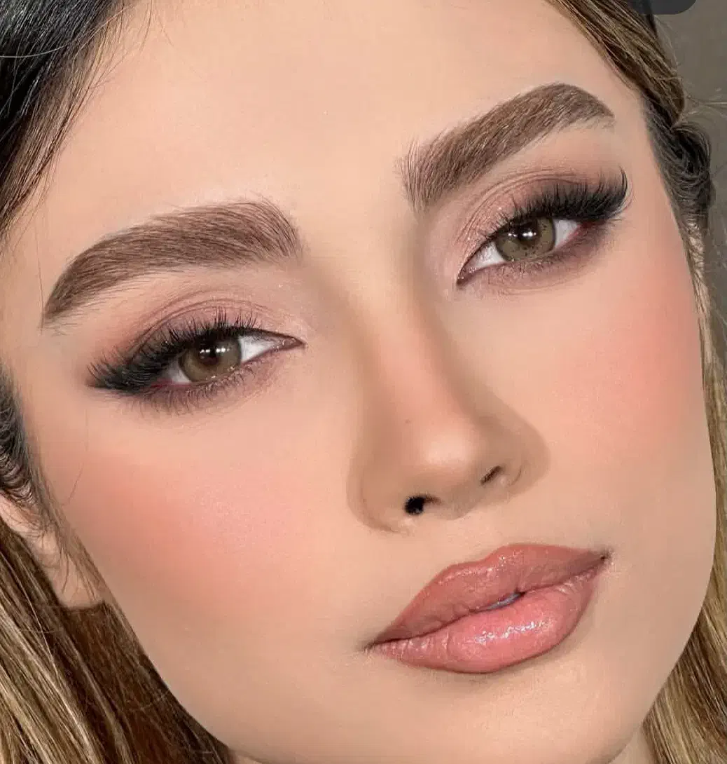 اموزش میکاپ|خدمات آموزشی|میانه, |دیوار