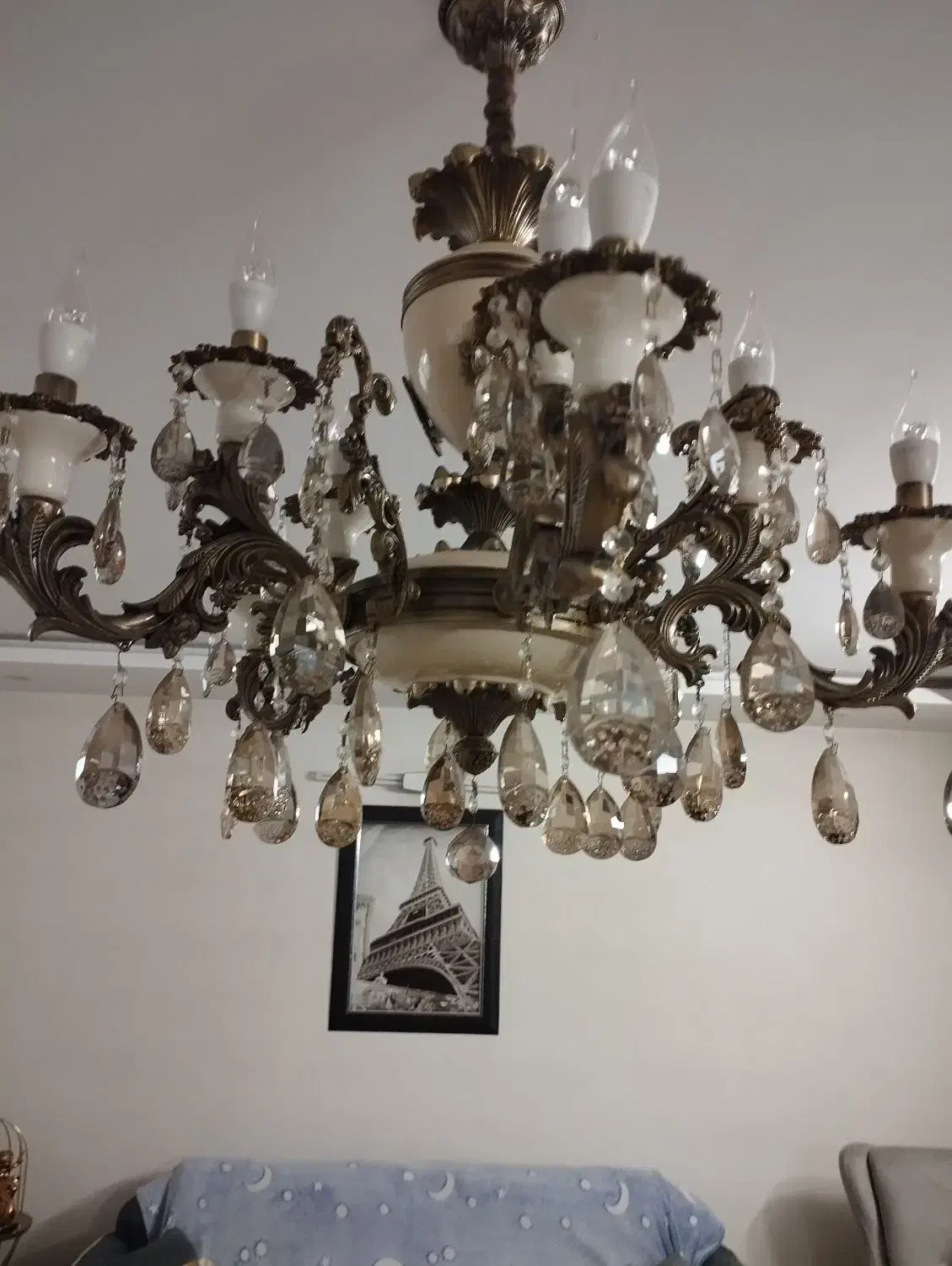 لوستر بسیار تمیز و سالم جنس برنز|لوستر و چراغ آویز|اصفهان, مهدی آباد|دیوار