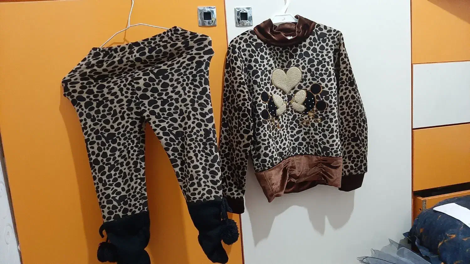 لباس دخترانه|لباس|آفتاب, |دیوار