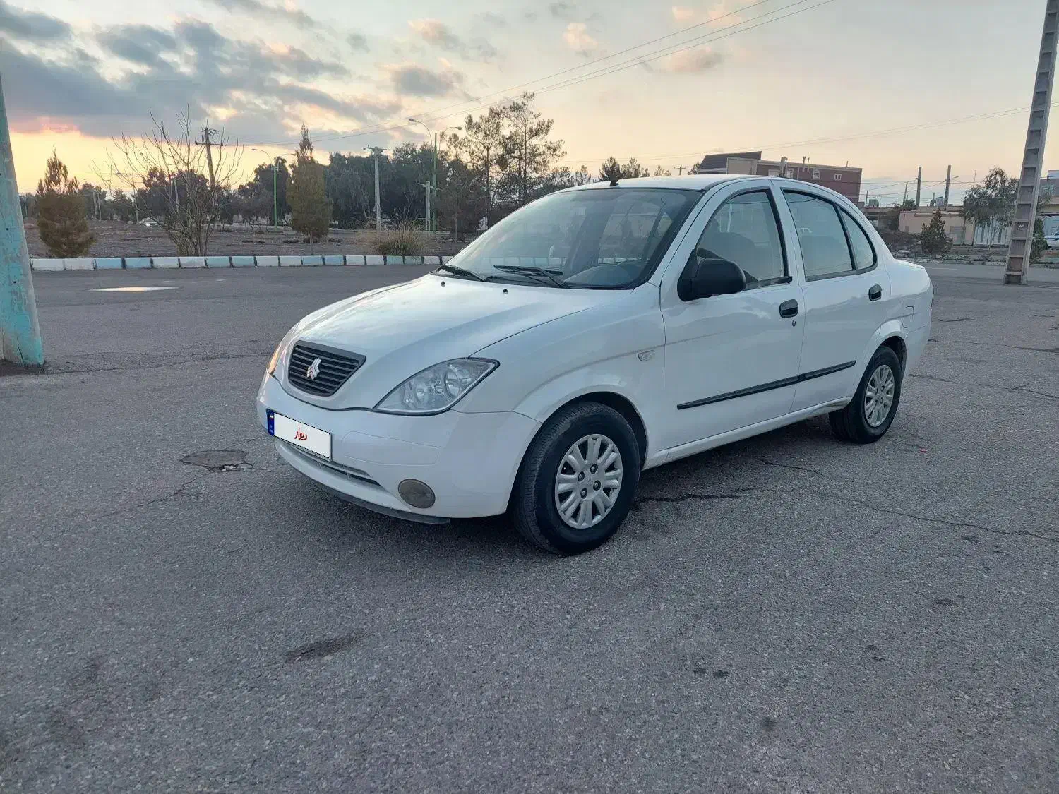 تیبا صندوق دار ۹۵|خودرو سواری و وانت|کرمان, |دیوار