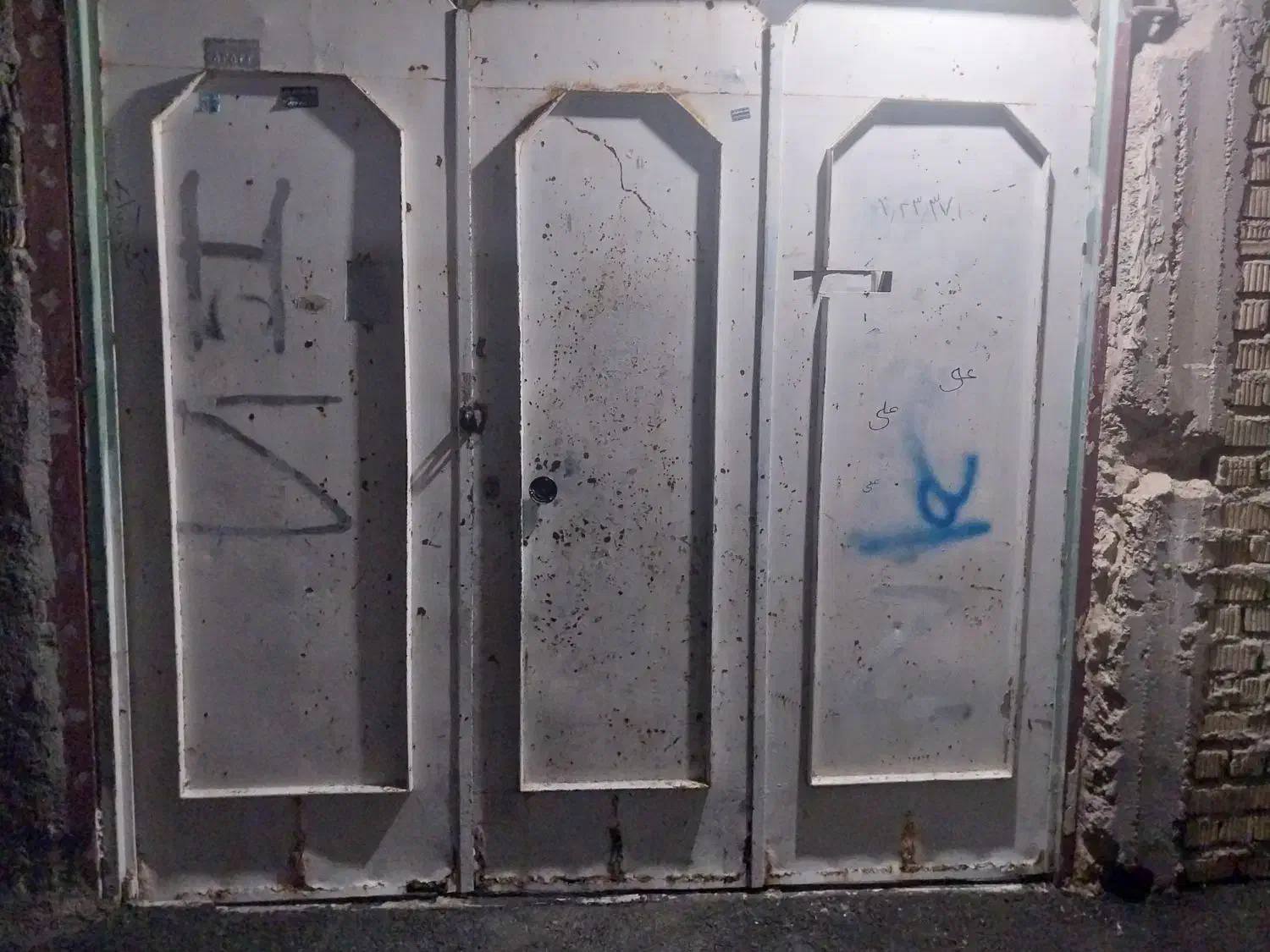 در حیاط دو عدد|مصالح و تجهیزات ساختمان|مرودشت, علیآباد|دیوار