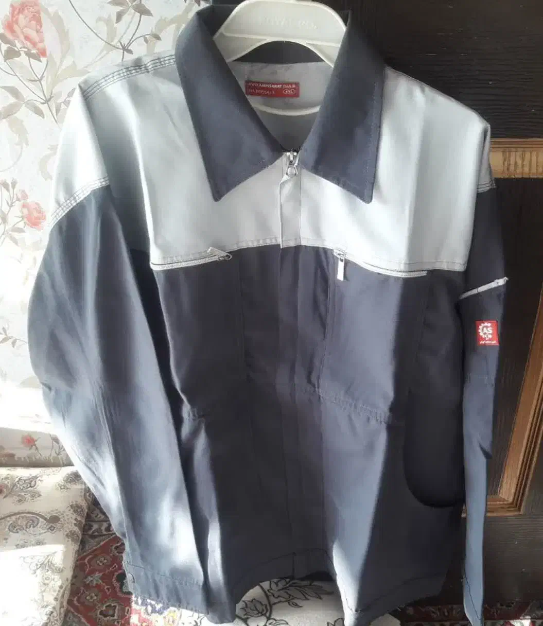 لباس کارمردانه|لباس|اصفهان, دهنو|دیوار