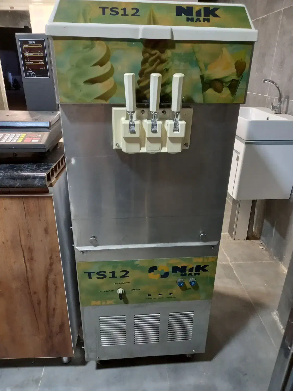 فروش بستنی ساز صنعتی نیک نام TS12 زیر قیمت|کافی‌شاپ و رستوران|بم, |دیوار