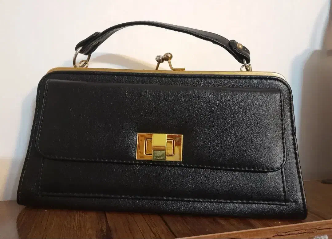 کیف مجلسی|کیف، کفش، کمربند|خرم‌آباد, |دیوار