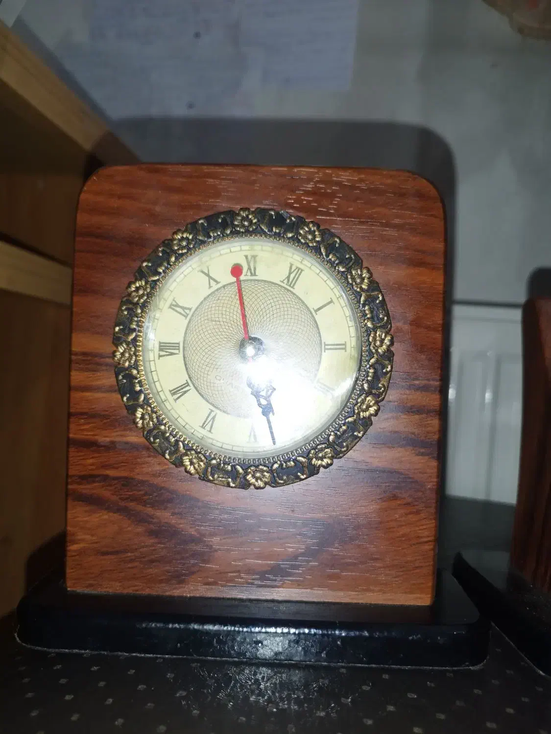 ساعت رومیزی و پایه موبایل ست چوبی|کلکسیون اشیاء عتیقه|گرمسار, |دیوار