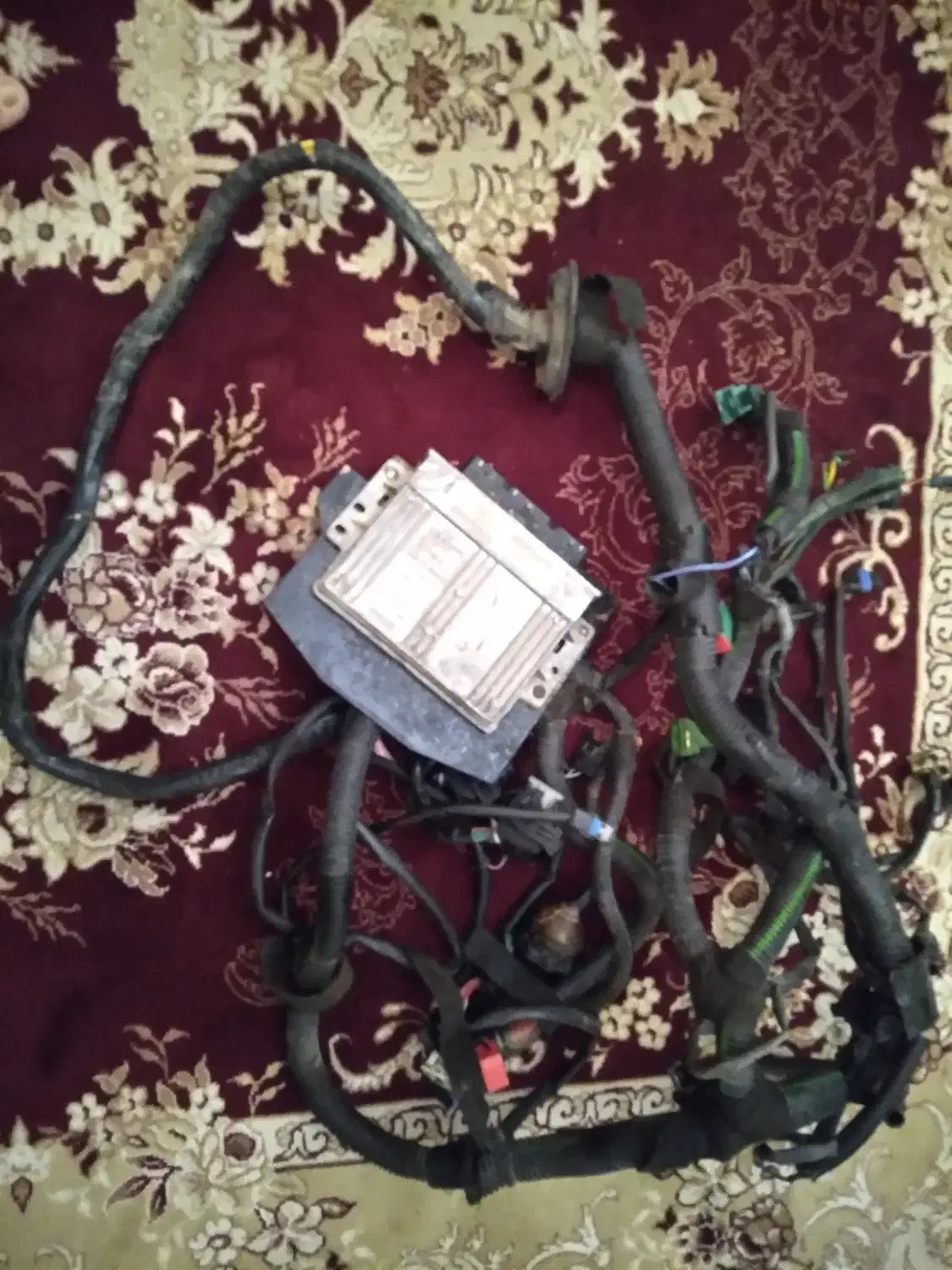 سیم کشی و ایسیو|قطعات یدکی و لوازم جانبی|فولادشهر, مسکن مهر فولادشهر|دیوار