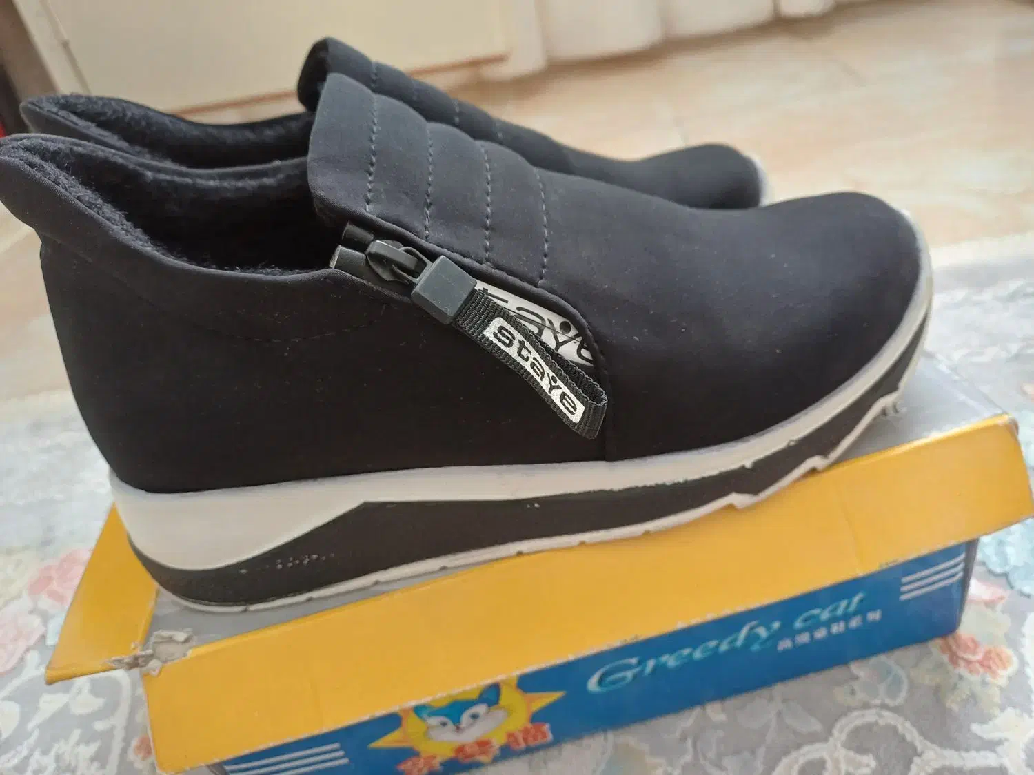 کتونی سایز ۴۲ و۳۹|کیف، کفش، کمربند|اشتهارد, |دیوار