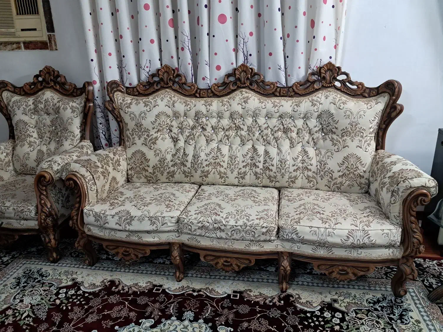 مبل سلطنتی ۹ نفره  شیک  با کاور پارچه ای تمیز|مبلمان خانگی و میز عسلی|خرم‌آباد (تنکابن), |دیوار