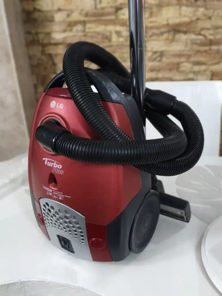 جاروبرقی ال جی۱۶۰۰ وات|جاروبرقی، جارو شارژی، بخارشو|تهران, سید خندان (جلفا)|دیوار