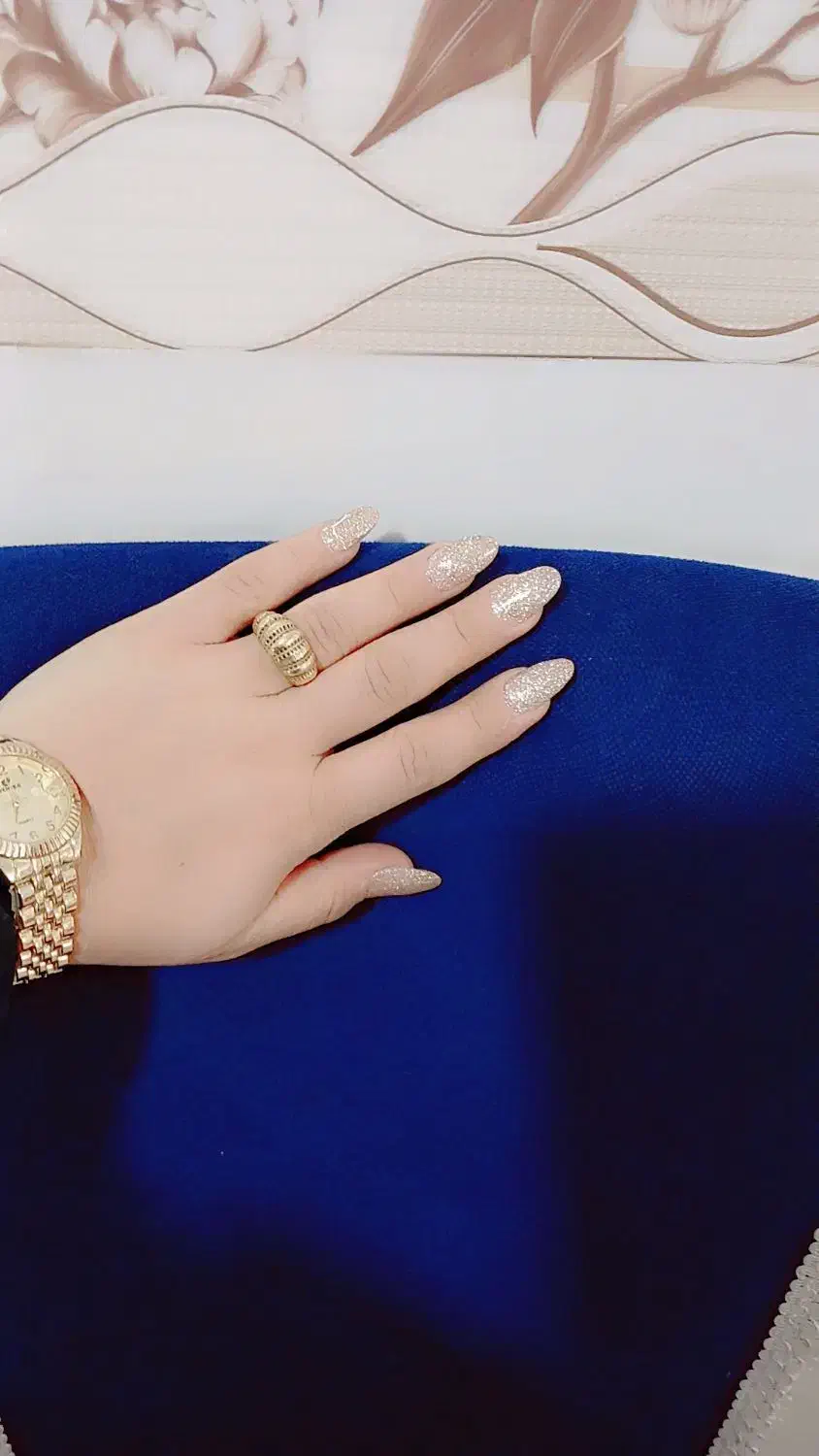 کاشت ناخن|خدمات آرایشگری و زیبایی|ساوه, |دیوار