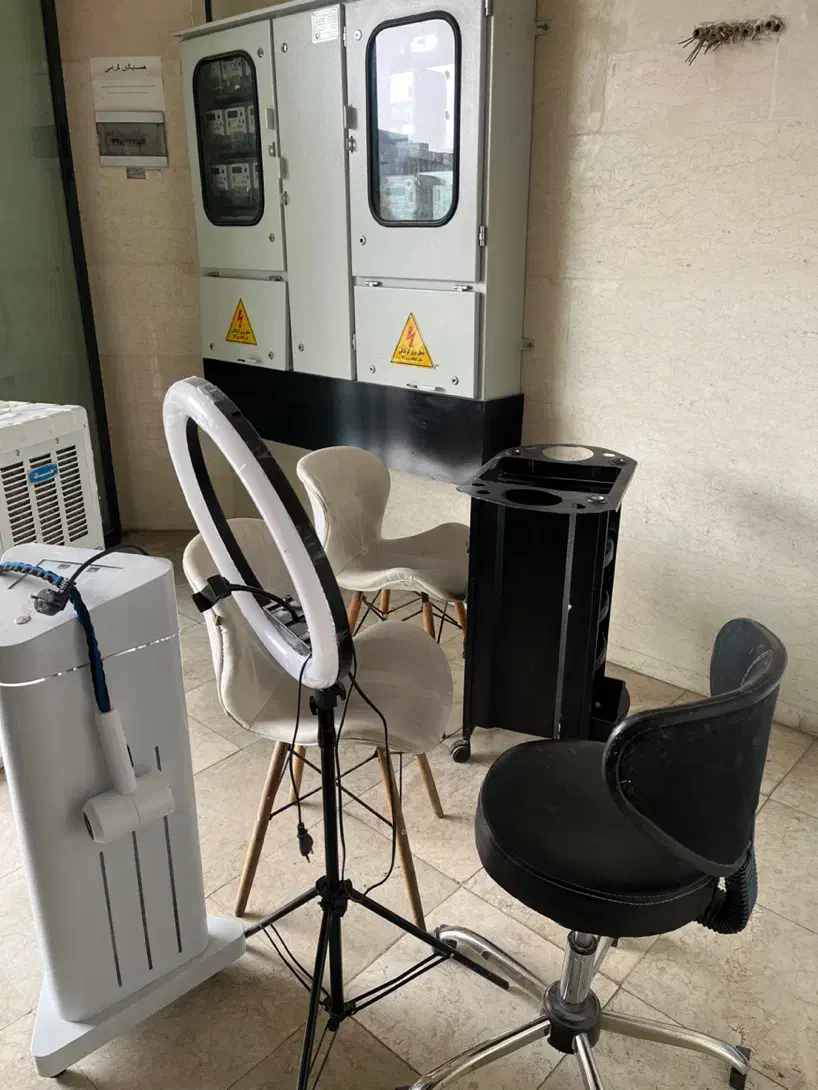 وسایل سالن زیبایی|آرایشگاه و سالنهای زیبایی|مشهد, صیاد شیرازی|دیوار