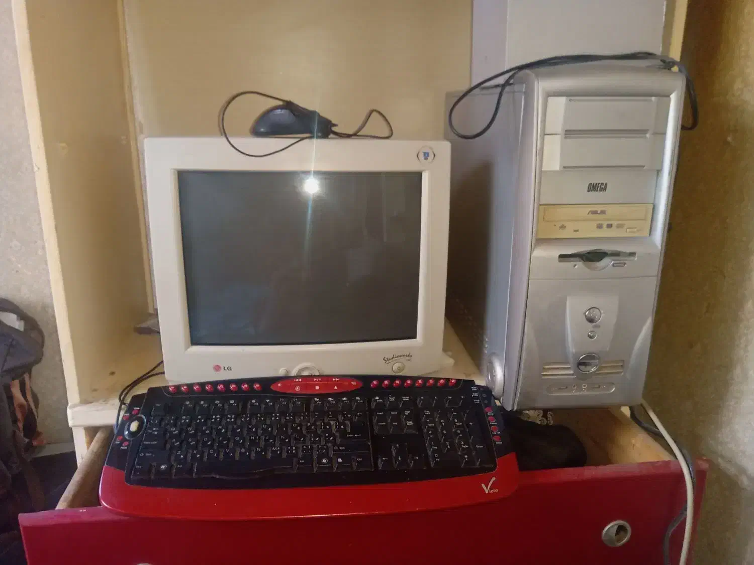 کامپیوتر|رایانه رومیزی|بسطام, |دیوار