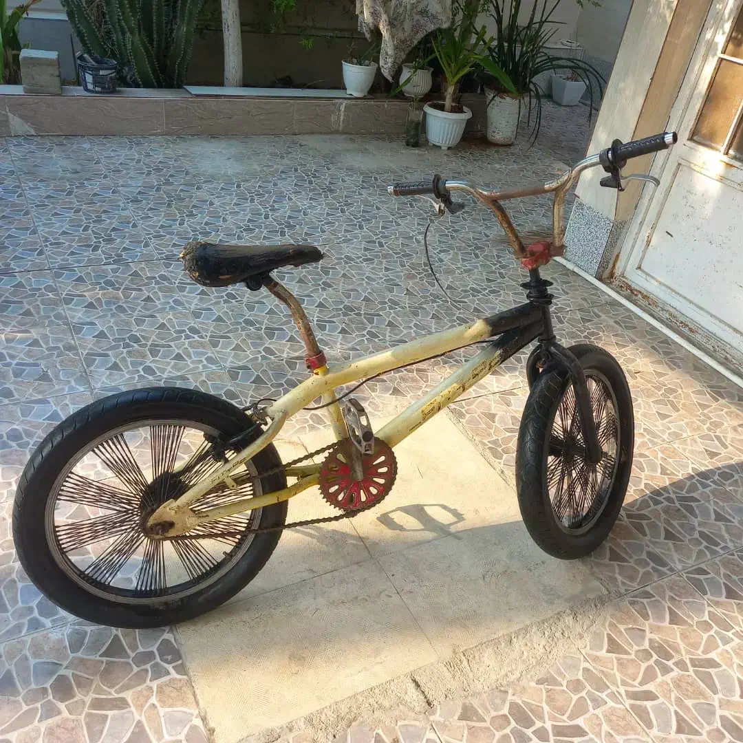 دو عدد دوچرخه تمیز زیر قیمت بازار|دوچرخه، اسکیت، اسکوتر|بندر کنگان, |دیوار